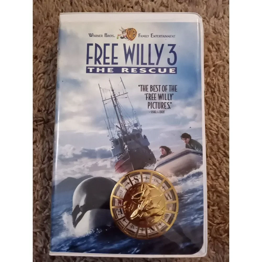 Free Willy 3: Rescue (VHS 1997) Warner Bros Home Video / Clamshell With Compass